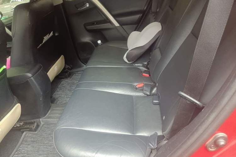 Used Toyota RAV4 2013 2.5L Automatic 4x4 Prestige Edition Left Rear Seat
