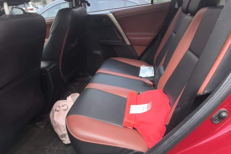 Used Toyota RAV4 2013 2.5L Automatic 4x4 Elite Edition Left Rear Seat