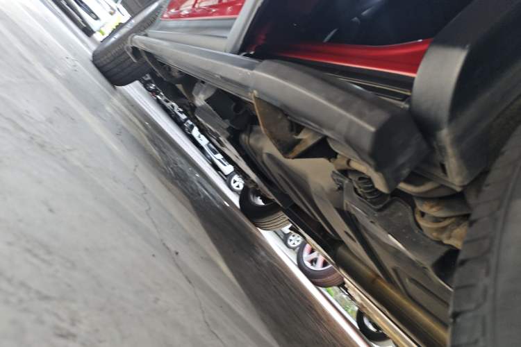 Used Toyota RAV4 2013 2.0L CVT Four-Wheel Drive New Edition Left Side Sill