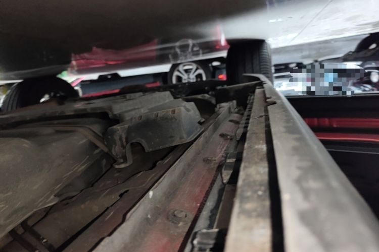 Used Toyota RAV4 2013 2.5L Automatic 4x4 Luxury Edition Left Side Sill