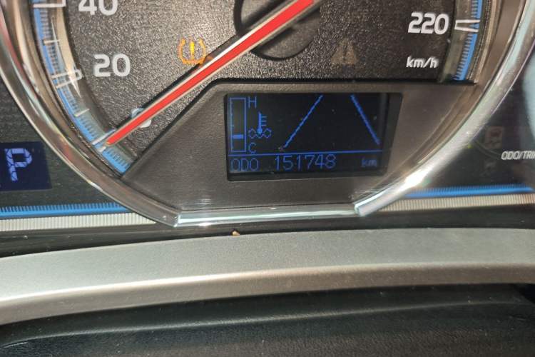 Used Toyota RAV4 2013 2.5L Automatic 4x4 Prestige Edition Odometer Close Up