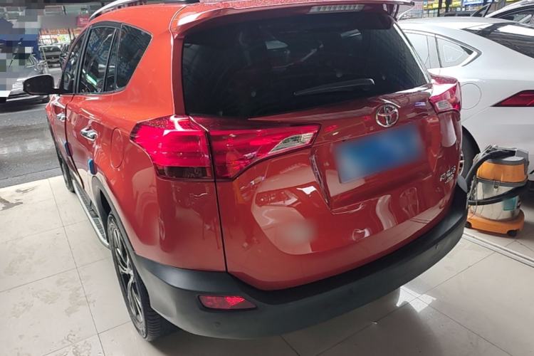 Used Toyota RAV4 2013 2.5L Automatic 4x4 Luxury Edition Rear Left 45 Deg