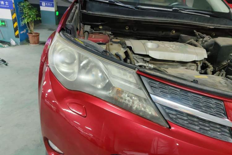Used Toyota RAV4 2013 2.5L Automatic 4x4 Elite Edition Right Front Headlight