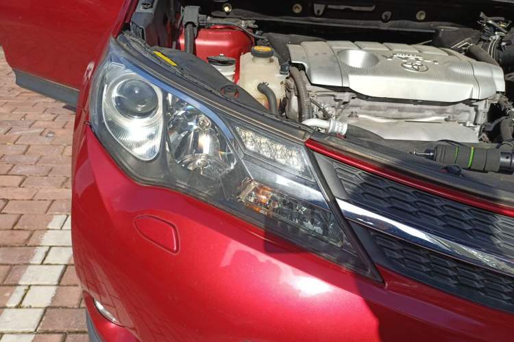 Used Toyota RAV4 2013 2.5L Automatic 4x4 Prestige Edition Right Front Headlight