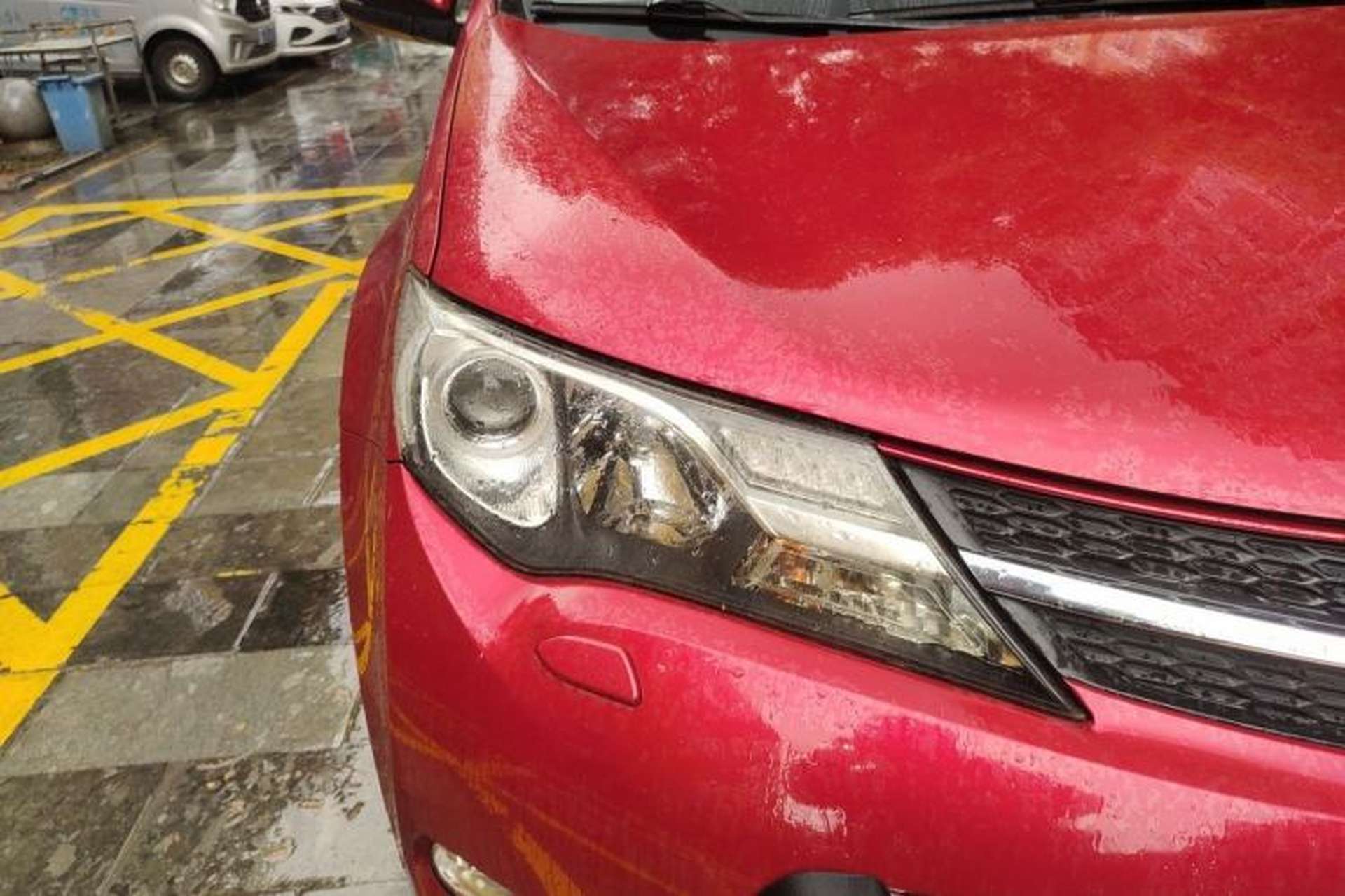Used Toyota RAV4 2013 2.5L Automatic 4x4 Elite Edition Right Front Headlight