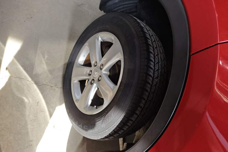 Used Toyota RAV4 2013 2.0L CVT Four-Wheel Drive New Edition Right Rear Wheel Hub