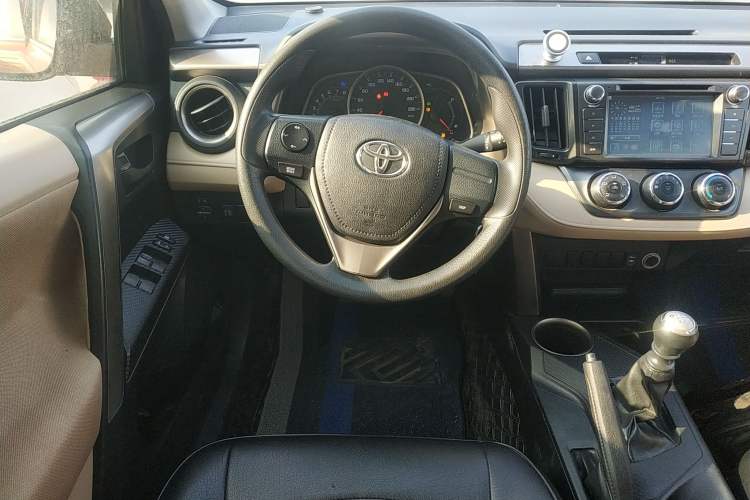 Used Toyota RAV4 2013 2.0L Manual Two-Wheel Drive Urban Edition Steering Wheel