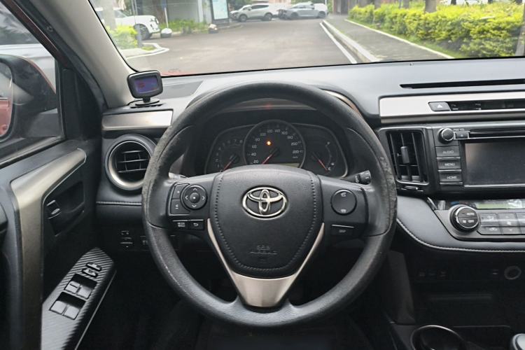 Used Toyota RAV4 2013 2.0L CVT Four-Wheel Drive Fashion Edition Steering Wheel