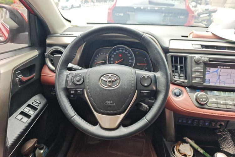 Used Toyota RAV4 2013 2.5L Automatic 4x4 Prestige Edition Steering Wheel