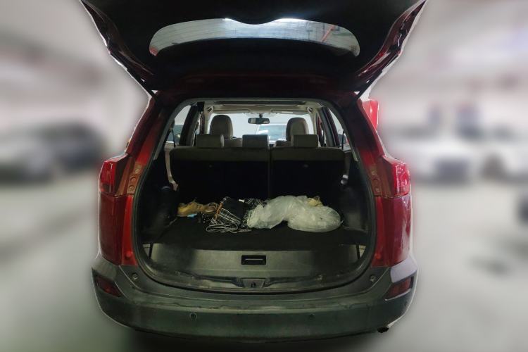 Used Toyota RAV4 2013 2.5L Automatic 4x4 Elite Edition Trunk