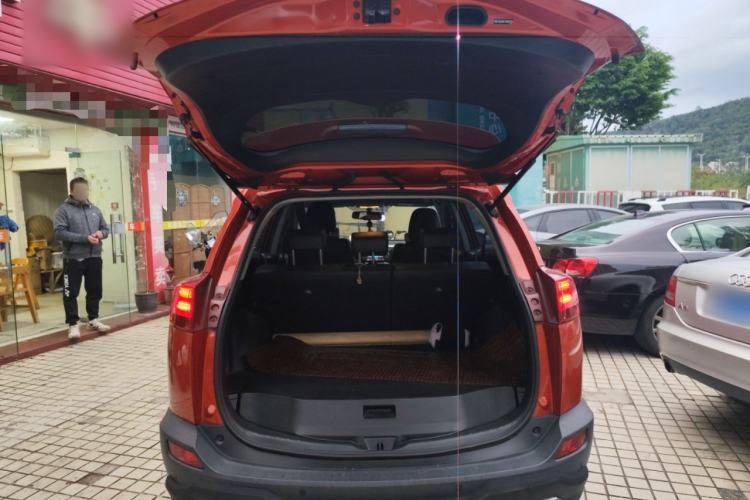 Used Toyota RAV4 2013 2.5L Automatic 4x4 Elite Edition Trunk