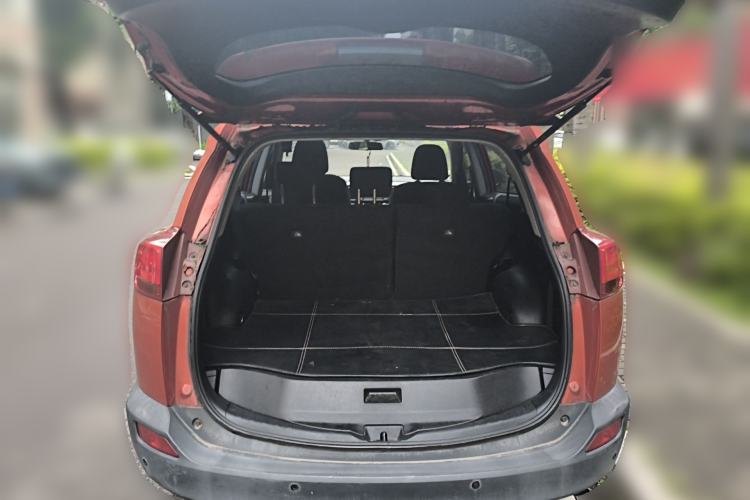 Used Toyota RAV4 2013 2.0L CVT Four-Wheel Drive Fashion Edition Trunk