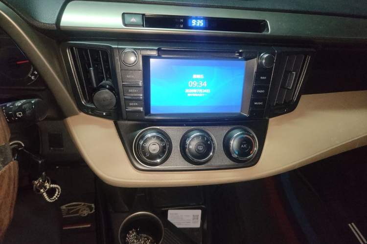 Used Toyota RAV4 2013 2.0L Manual Two-Wheel Drive Urban Edition Audio And AC Panel