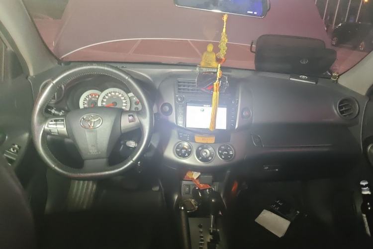 Used Toyota RAV4 2013 Special Edition 2.0L Automatic Classic Center Console