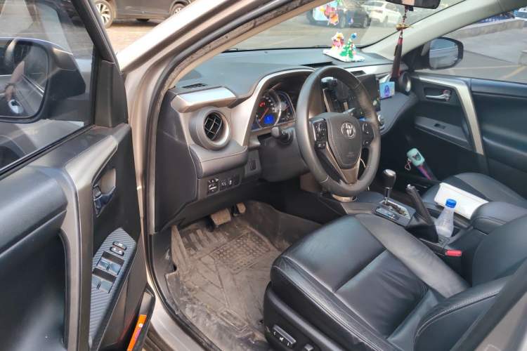Used Toyota RAV4 2013 2.0L CVT Four-Wheel Drive New Edition Driver Seat