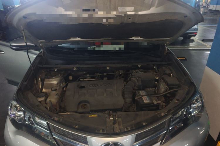 Used Toyota RAV4 2013 2.0L CVT Two-Wheel Drive Urban Edition Engine Bay