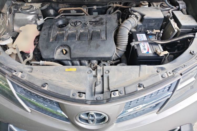 Used Toyota RAV4 2013 2.0L CVT Two-Wheel Drive Urban Edition Engine Bay