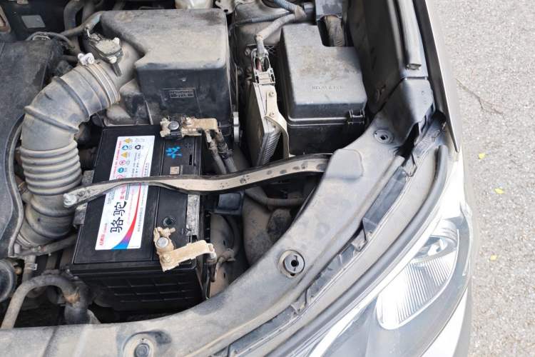 Used Toyota RAV4 2013 2.0L CVT Two-Wheel Drive Urban Edition Engine Bay Left