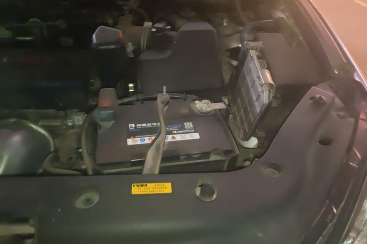 Used Toyota RAV4 2013 Special Edition 2.0L Automatic Classic Engine Bay Left
