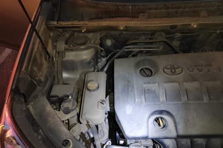 Used Toyota RAV4 2013 2.0L CVT Four-Wheel Drive New Edition Engine Bay Right