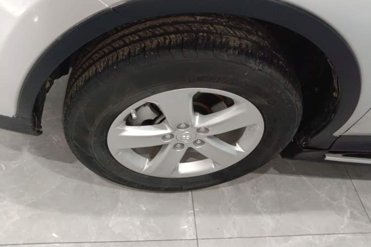 Used Toyota RAV4 2013 2.0L CVT Two-Wheel Drive Urban Edition Exterior 4