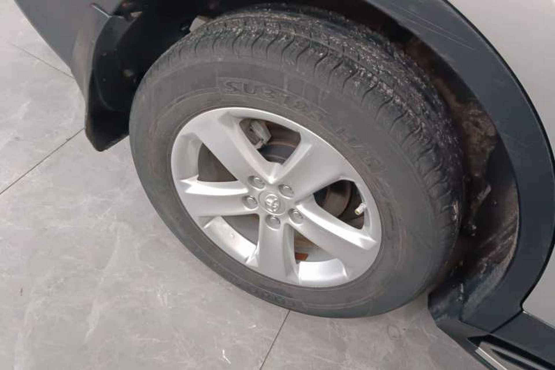 Used Toyota RAV4 2013 2.0L CVT Two-Wheel Drive Urban Edition Exterior 5