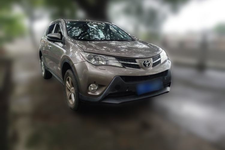 Used Toyota RAV4 2013 2.5L Automatic 4x4 Elite Edition Front Right 45 Deg