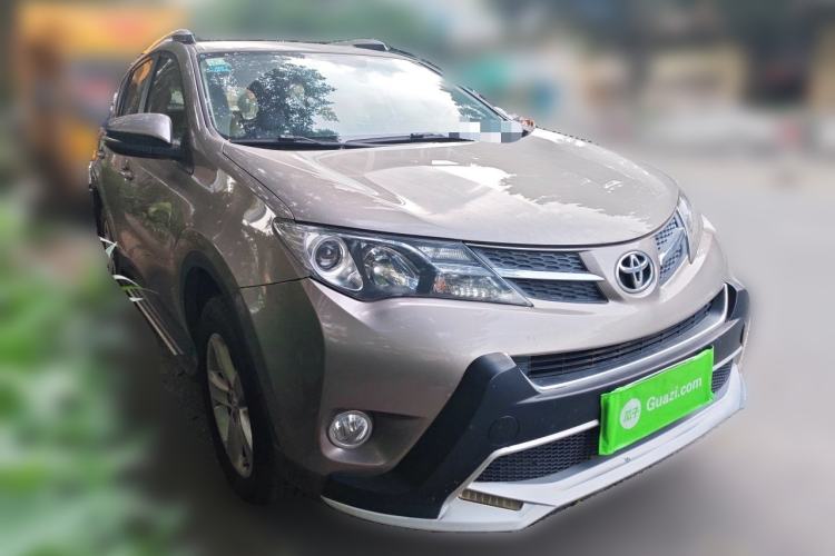 Used Toyota RAV4 2013 2.0L CVT Two-Wheel Drive Urban Edition Front Right 45 Deg