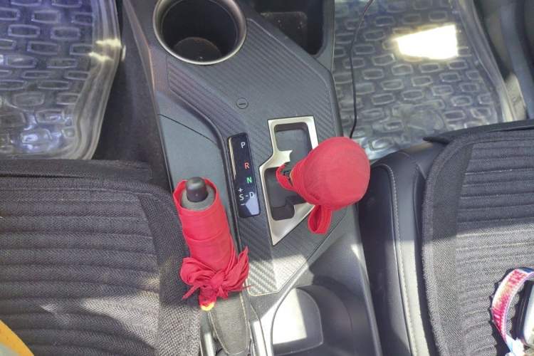 Used Toyota RAV4 2013 2.5L Automatic 4x4 Elite Edition Gear Lever