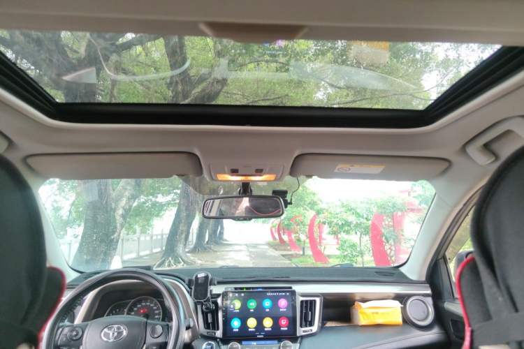 Used Toyota RAV4 2013 2.5L Automatic 4x4 Elite Edition Headliner
