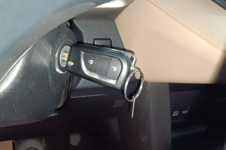 Used Toyota RAV4 2013 2.0L CVT Two-Wheel Drive Urban Edition Interior 1