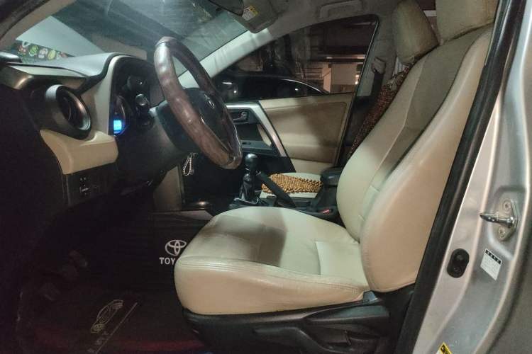 Used Toyota RAV4 2013 2.0L Manual Two-Wheel Drive Urban Edition Left Front Seat