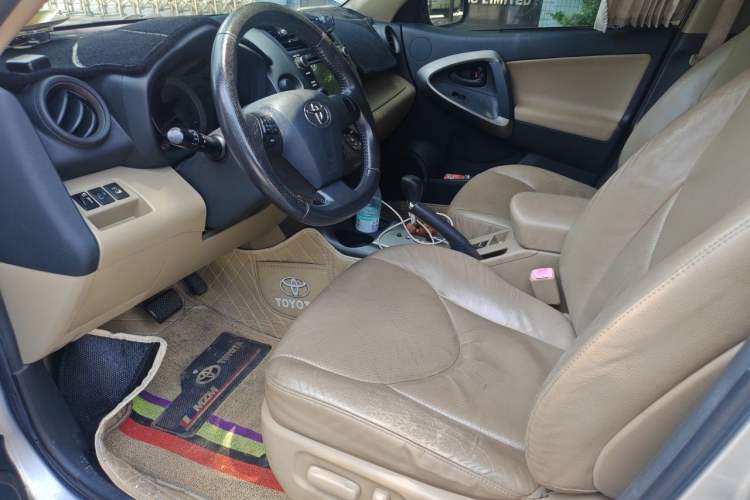 Used Toyota RAV4 2013 Special Edition 2.0L Automatic Elite Left Front Seat