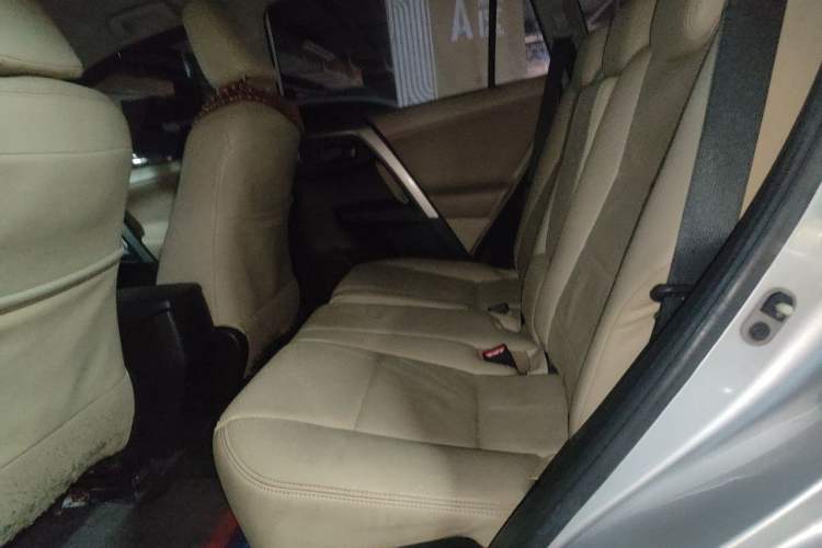 Used Toyota RAV4 2013 2.0L Manual Two-Wheel Drive Urban Edition Left Rear Seat