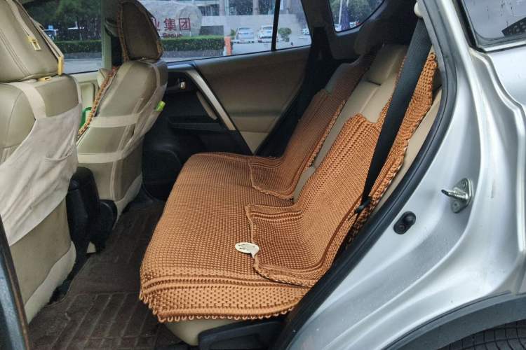 Used Toyota RAV4 2013 2.0L CVT Four-Wheel Drive Fashion Edition Left Rear Seat