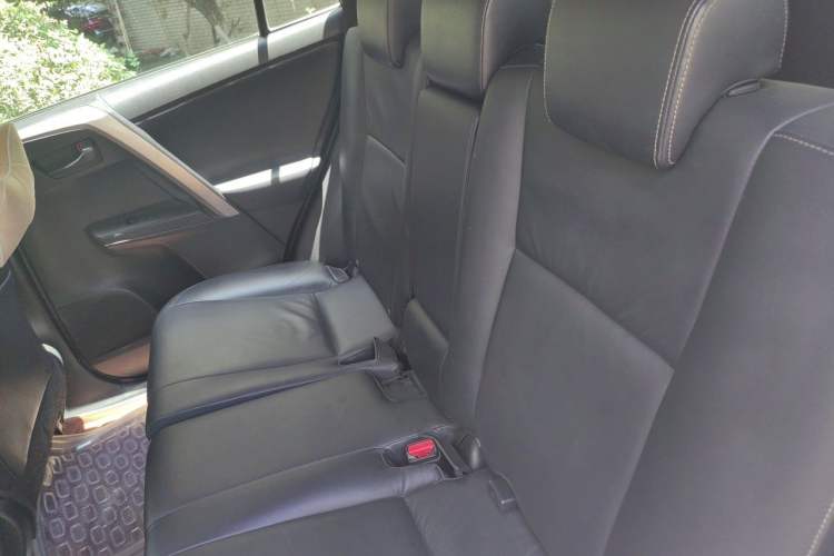Used Toyota RAV4 2013 2.5L Automatic 4x4 Elite Edition Left Rear Seat
