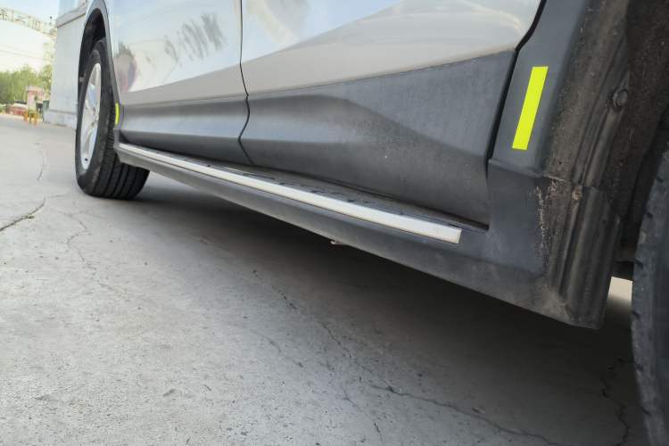Used Toyota RAV4 2013 2.0L CVT Four-Wheel Drive Fashion Edition Left Side Sill