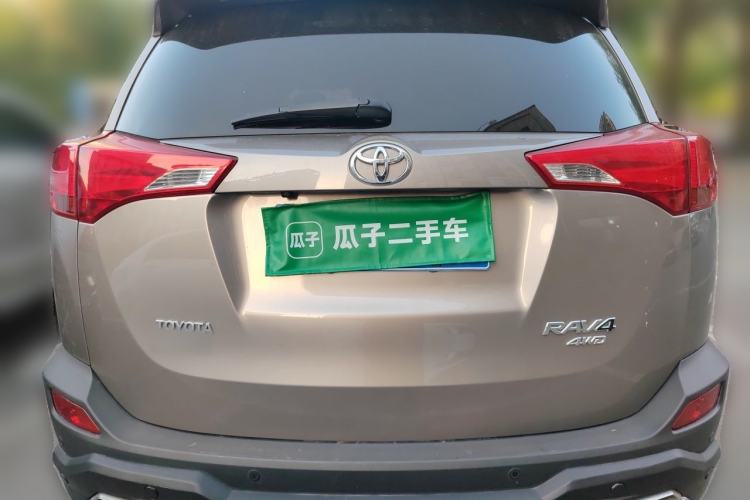 Used Toyota RAV4 2013 2.0L CVT Four-Wheel Drive New Edition Rear