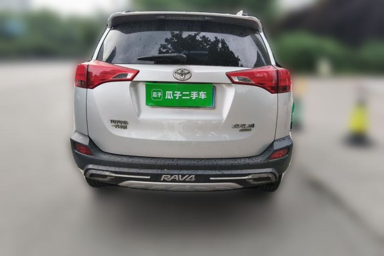 Used Toyota RAV4 2013 2.0L CVT Four-Wheel Drive Fashion Edition Rear