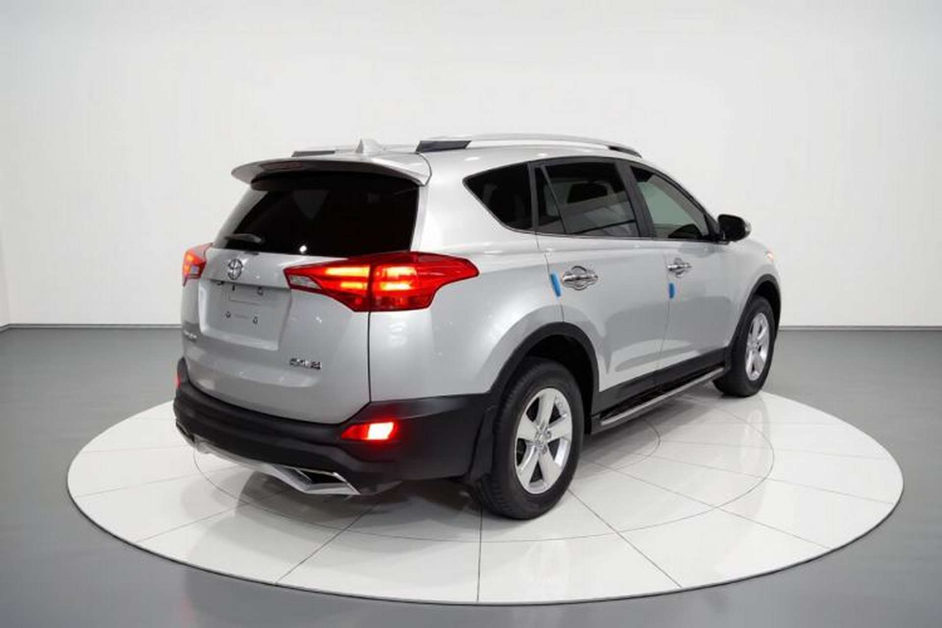 Used Toyota RAV4 2013 2.0L CVT Two-Wheel Drive Urban Edition Rear Right 45 Deg
