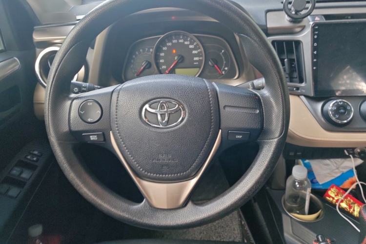 Used Toyota RAV4 2013 2.0L CVT Two-Wheel Drive Urban Edition Steering Wheel
