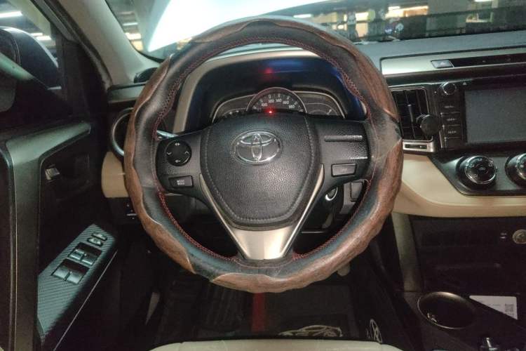 Used Toyota RAV4 2013 2.0L Manual Two-Wheel Drive Urban Edition Steering Wheel