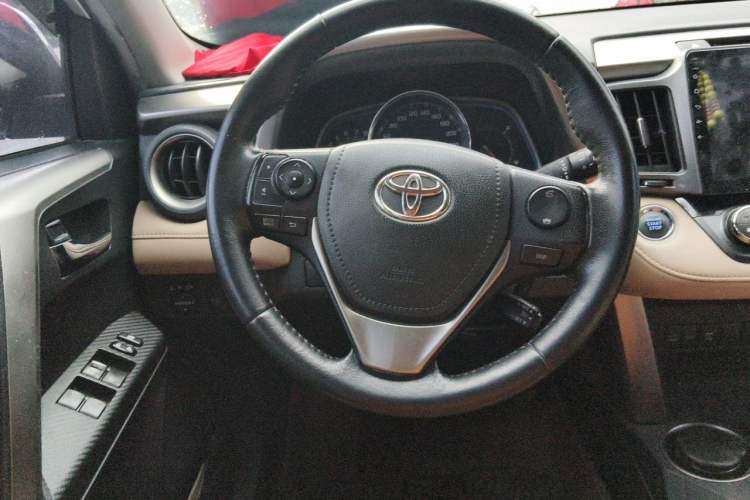 Used Toyota RAV4 2013 2.0L CVT Four-Wheel Drive Fashion Edition Steering Wheel