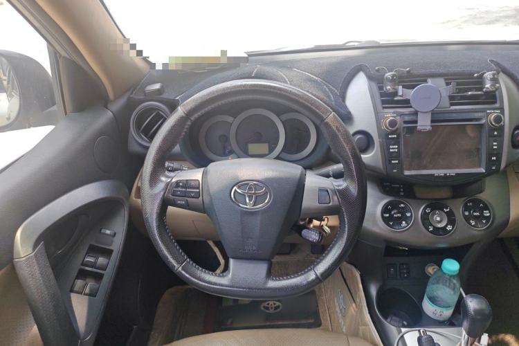 Used Toyota RAV4 2013 Special Edition 2.0L Automatic Elite Steering Wheel
