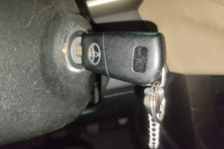 Used Toyota RAV4 2013 2.0L Manual Two-Wheel Drive Urban Edition Vehicle Key
