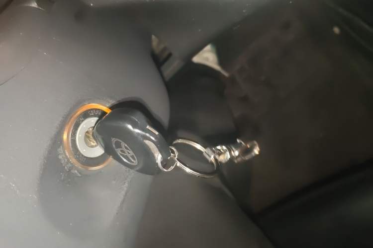Used Toyota RAV4 2013 Special Edition 2.0L Automatic Classic Vehicle Key