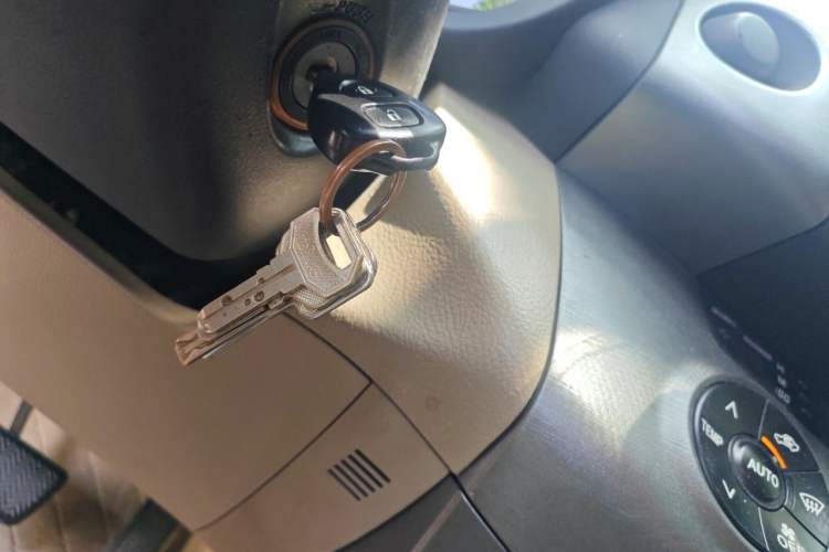 Used Toyota RAV4 2013 Special Edition 2.0L Automatic Elite Vehicle Key