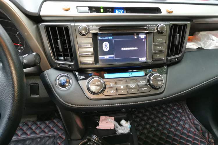 Used Toyota RAV4 2013 2.5L Automatic 4x4 Elite Edition Audio And AC Panel