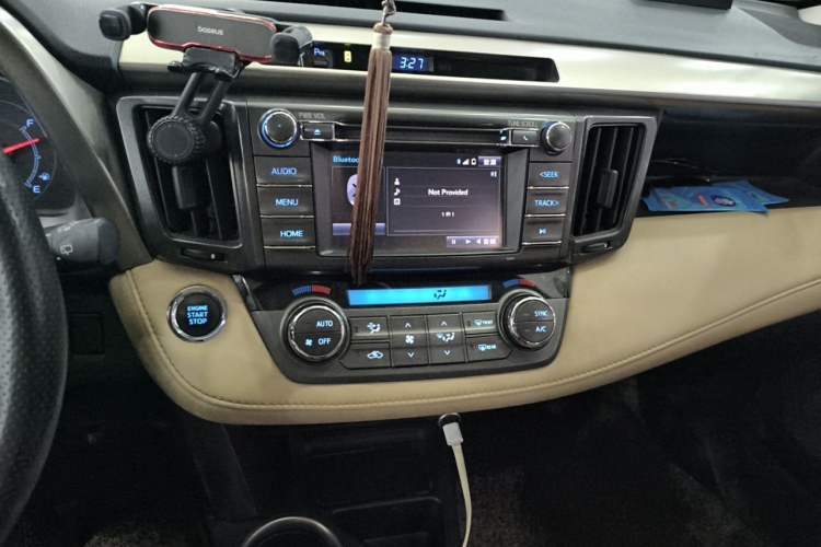 Used Toyota RAV4 2013 2.5L Automatic 4x4 Elite Edition Audio And AC Panel