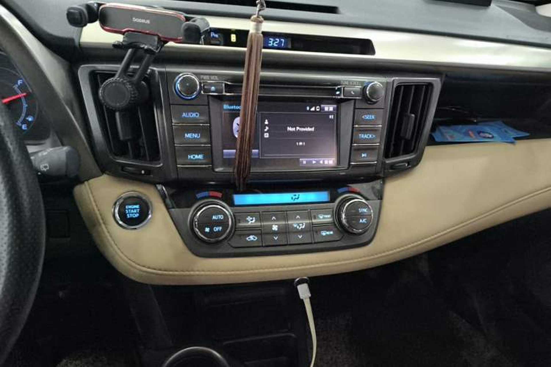 Used Toyota RAV4 2013 2.5L Automatic 4x4 Elite Edition Audio And AC Panel